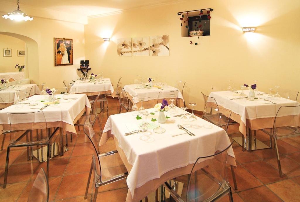 L' Antico Cortile Hotel Caserta Exterior foto