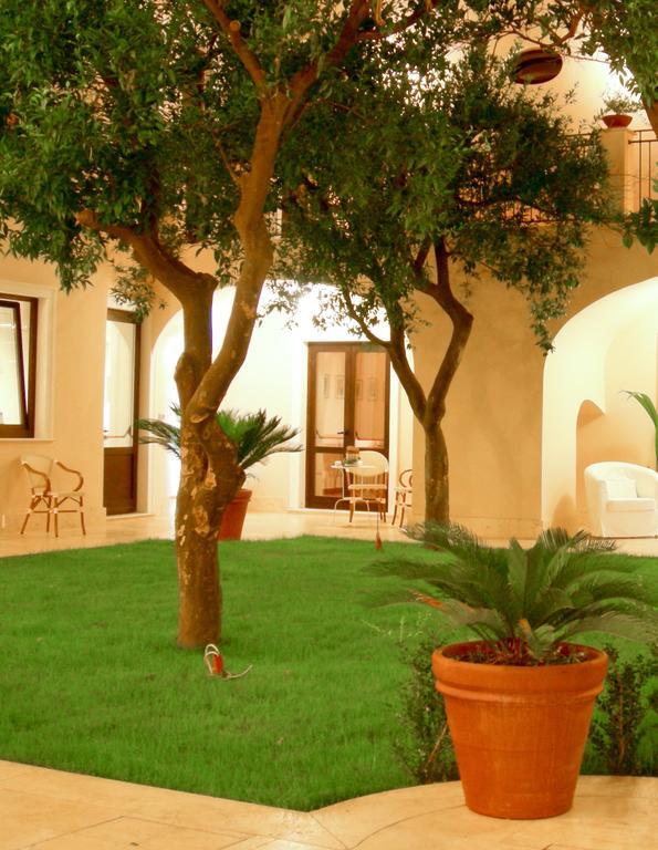 L' Antico Cortile Hotel Caserta Exterior foto